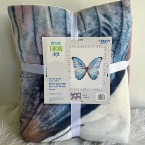 Butterfly No-Sew Throw Kit